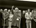 Honecker zeigt Volksphone